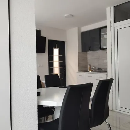 Apartment Lela Lux *
