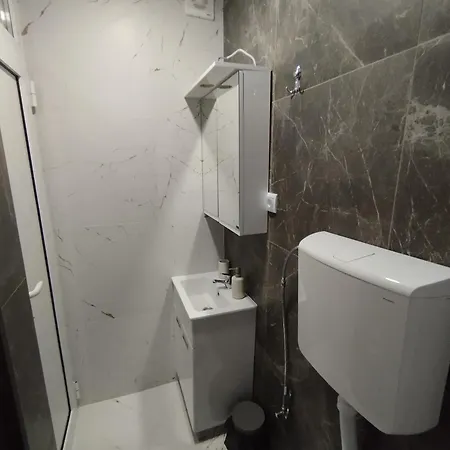 Lela Lux Josanicka Banja