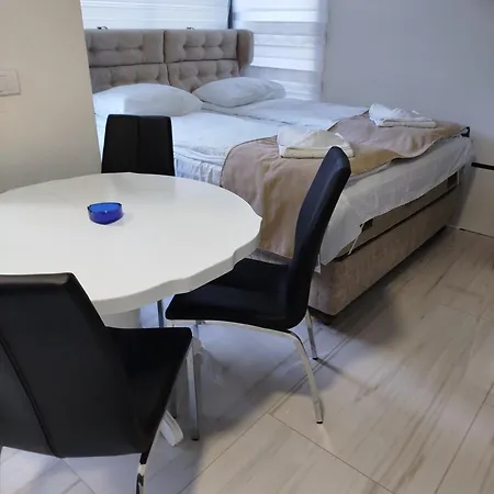 Διαμέρισμα Lela Lux *