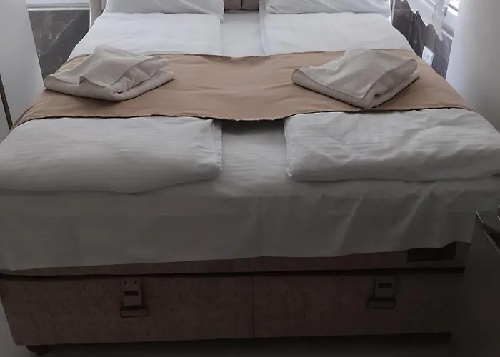 Lela Lux Josanicka Banja