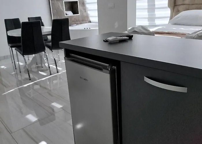 Lela Lux Josanicka Banja